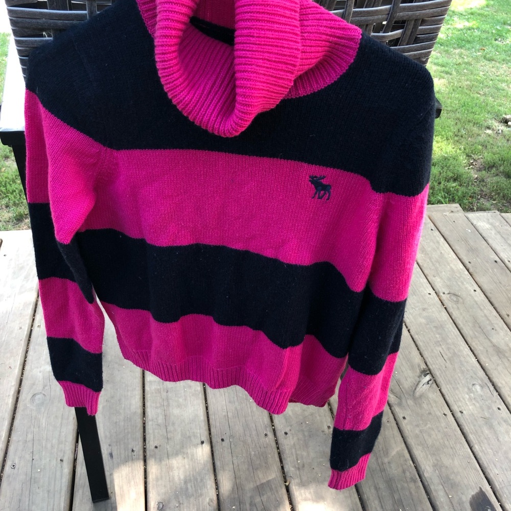 A&F sweater